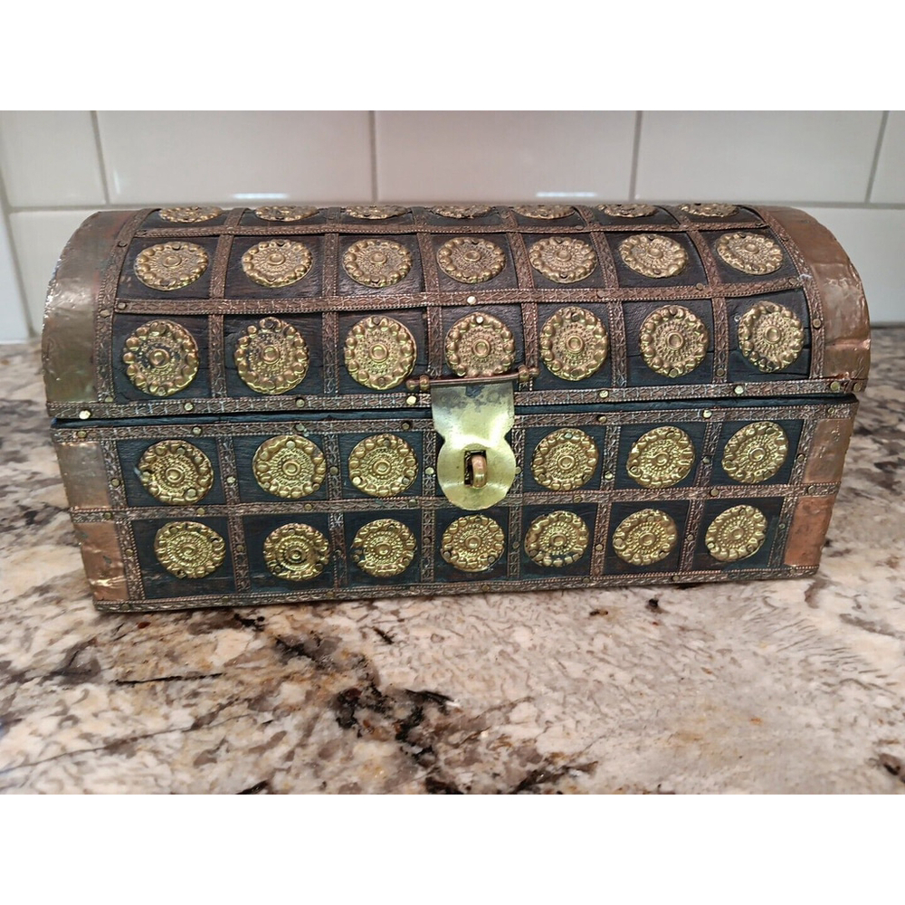 Vintage India Wooden Trinket Box, Treasure Chest 8" Long 4” High, 4” Deep NICE